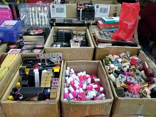 Các hóa chất trong sản phẩm nail có thể gây rối loạn nội tiết và ảnh hưởng khả năng sinh sản - Nguồn ảnh: Internet