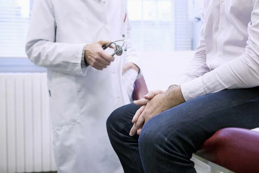 Đau tức nhẹ vùng bìu là dấu hiệu của giãn tĩnh mạch thừng tinh